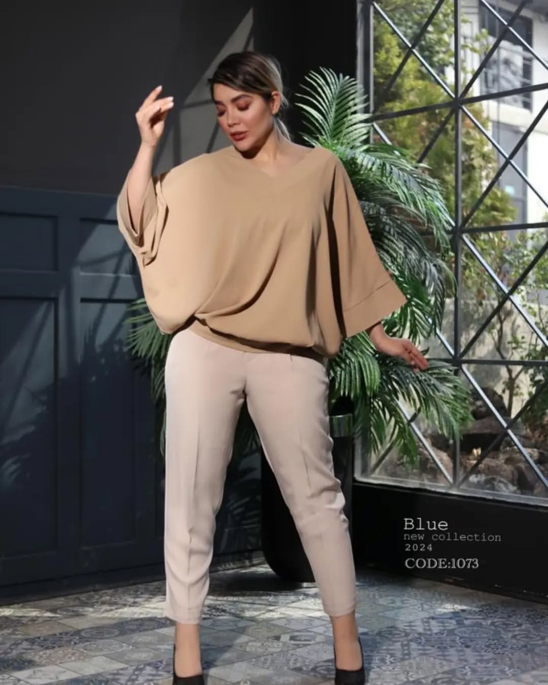 شومیز یقه هفت کرپ فری سایز مناسب سایز ۳۸ تا ۴۲ رنگبندی متنوع